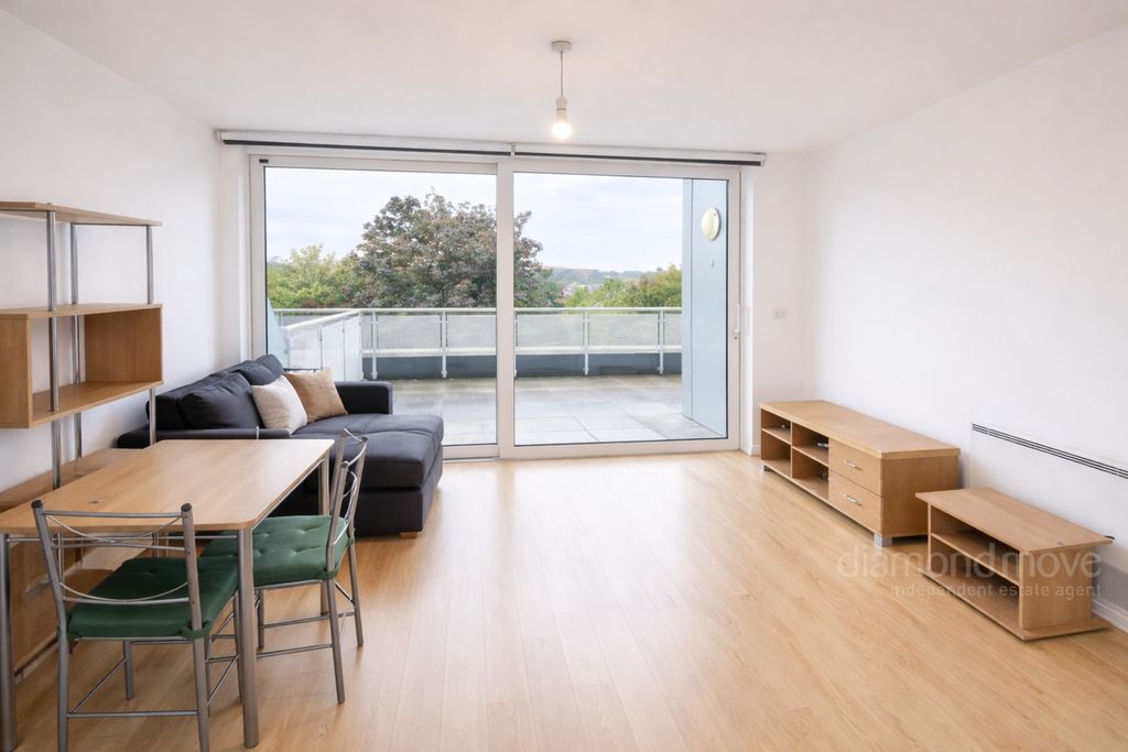 Property photo 2 of 6 Photo 1