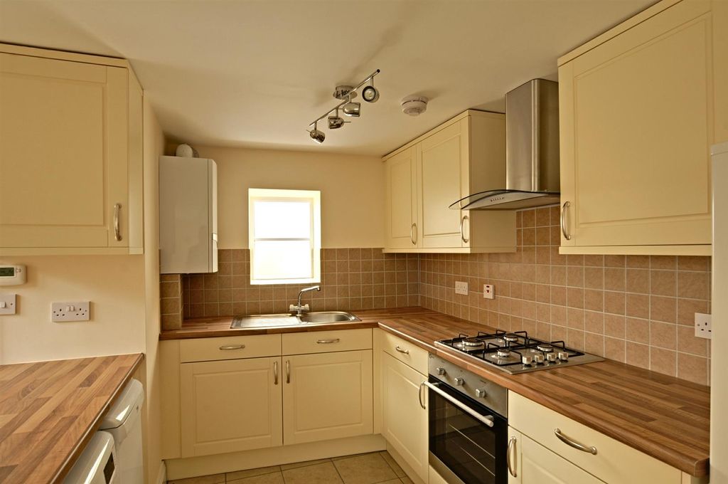 Property photo 3 of 6