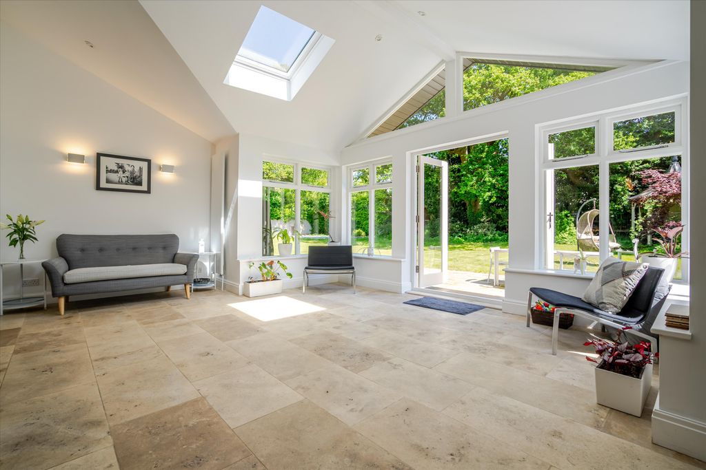 Property photo 3 of 26 Image