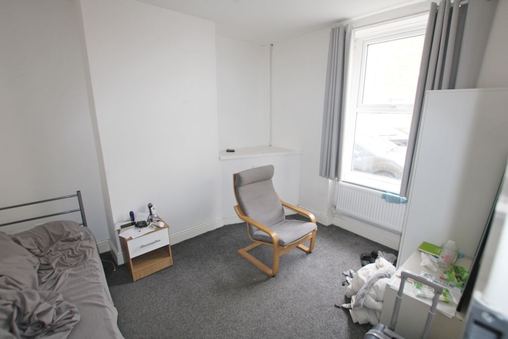 Property photo 2 of 7 2