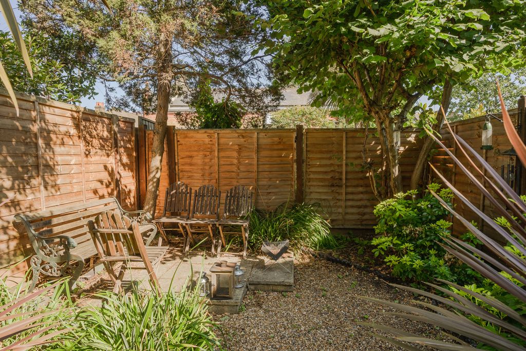 Property photo 2 of 8 Picture No. 06