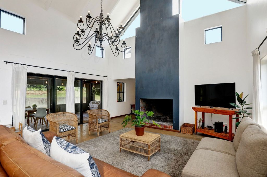 Property photo 2 of 34 Dbv1734908