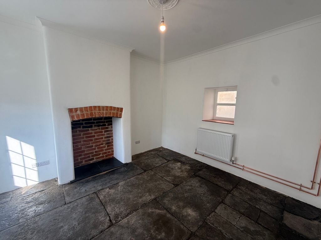 Property photo 2 of 11 Image