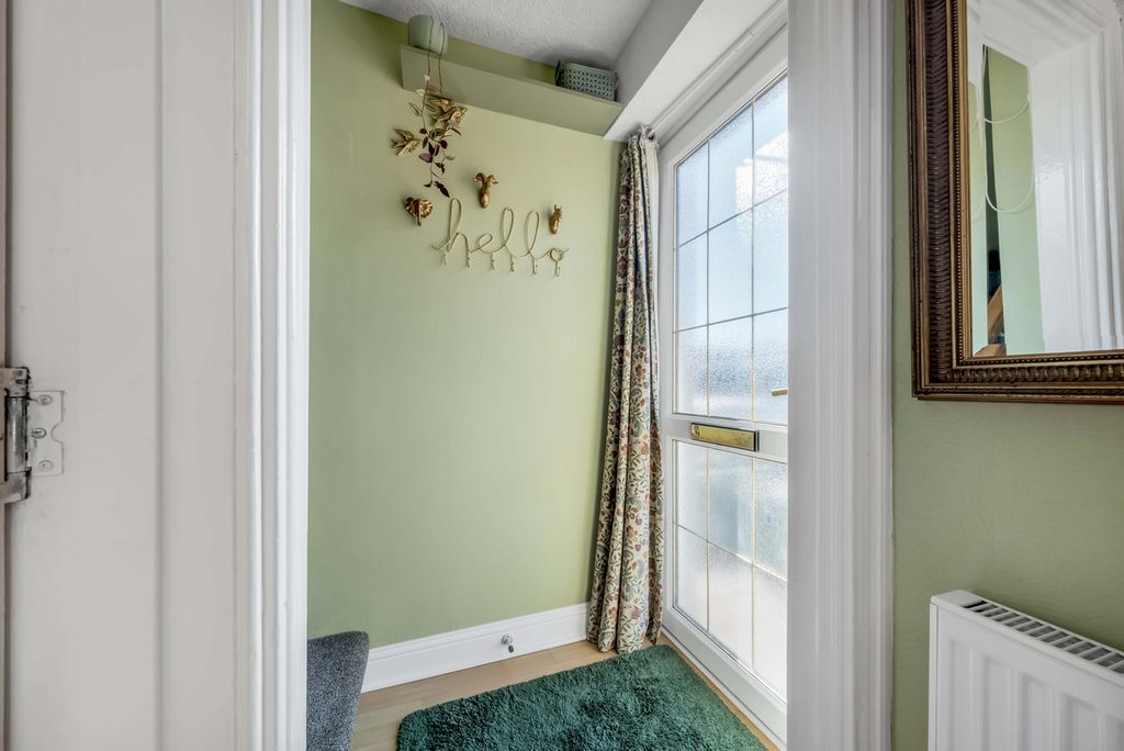 Property photo 2 of 35