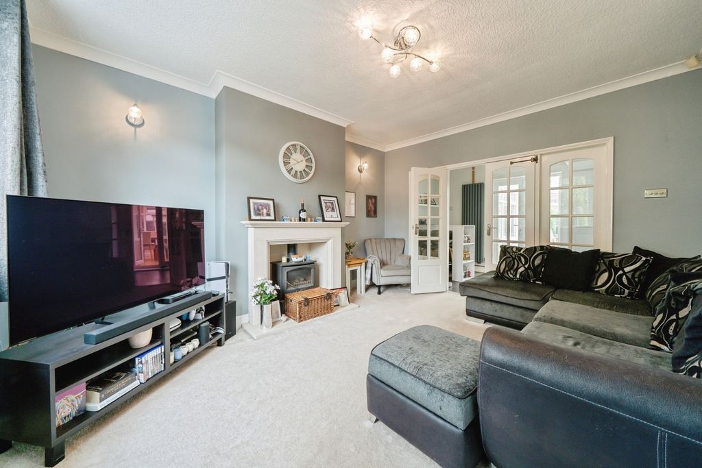 Property photo 2 of 17 Living Room