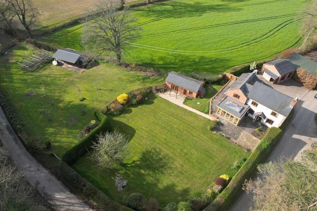 Property photo 3 of 34