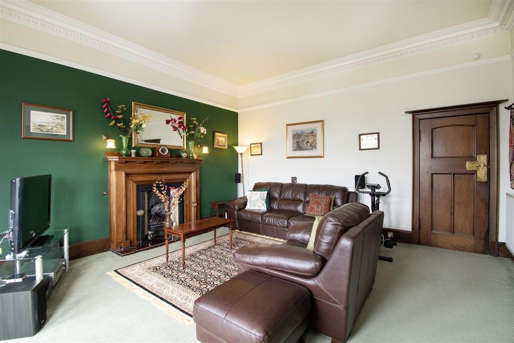 Property photo 3 of 38 Lounge (2).Jpg