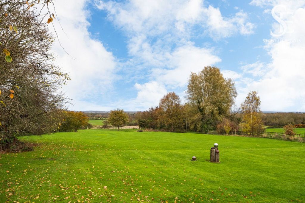 Property photo 3 of 26 Garden