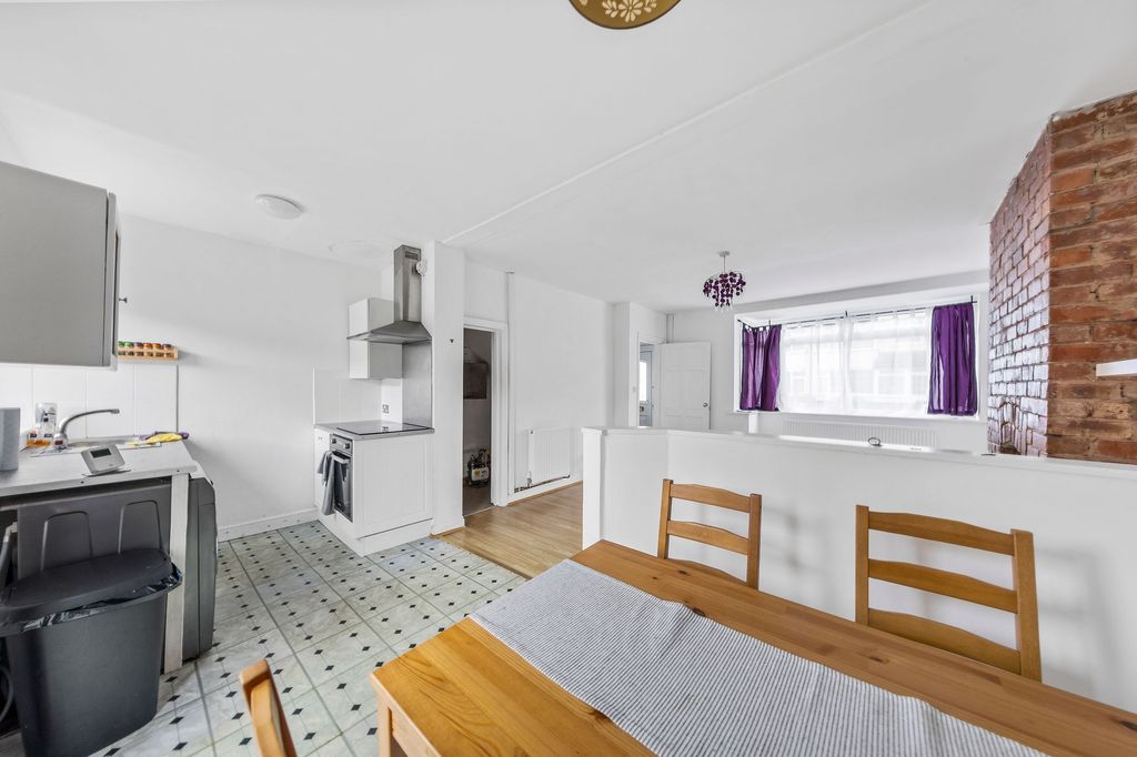 Property photo 3 of 22