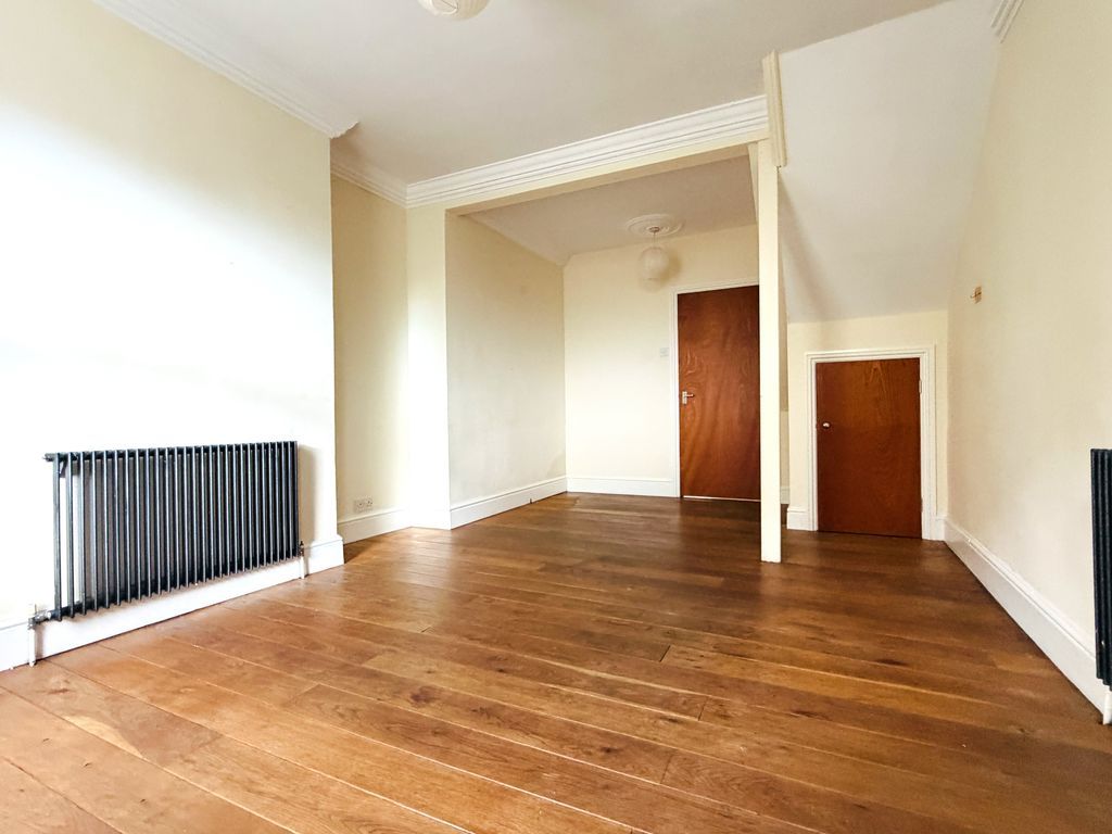 Property photo 3 of 27 Photo 36