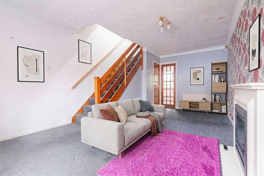 Property photo 2 of 10