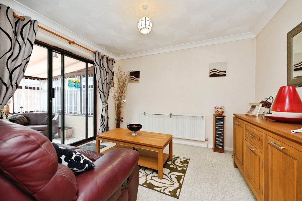 Property photo 2 of 17 Photo