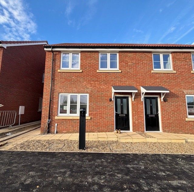 Property photo 1 of 10 Front