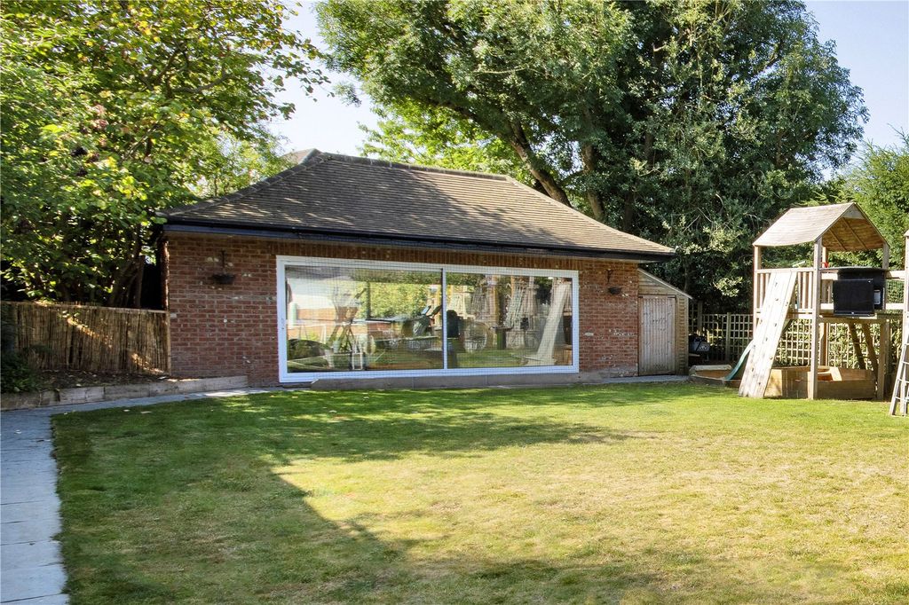 Additional image 9 of 6 bed detached house to rentRedlands Road, Sevenoaks, Kent TN13