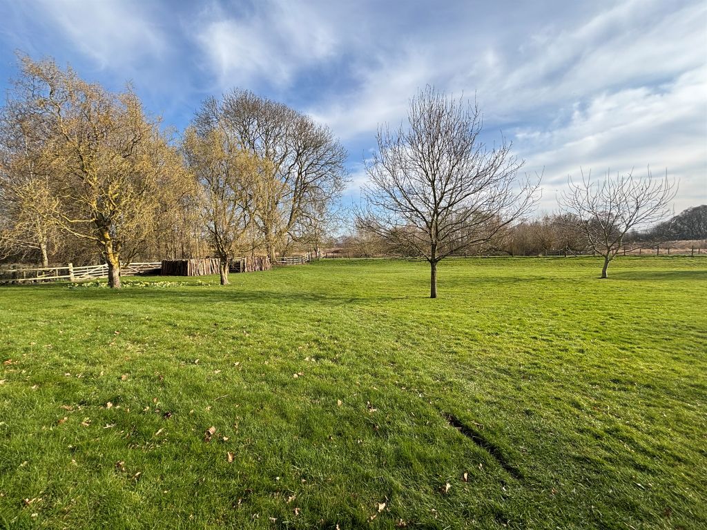 Property photo 3 of 21
