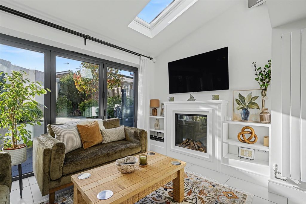 Property photo 3 of 27 Dining/Living Kitchen