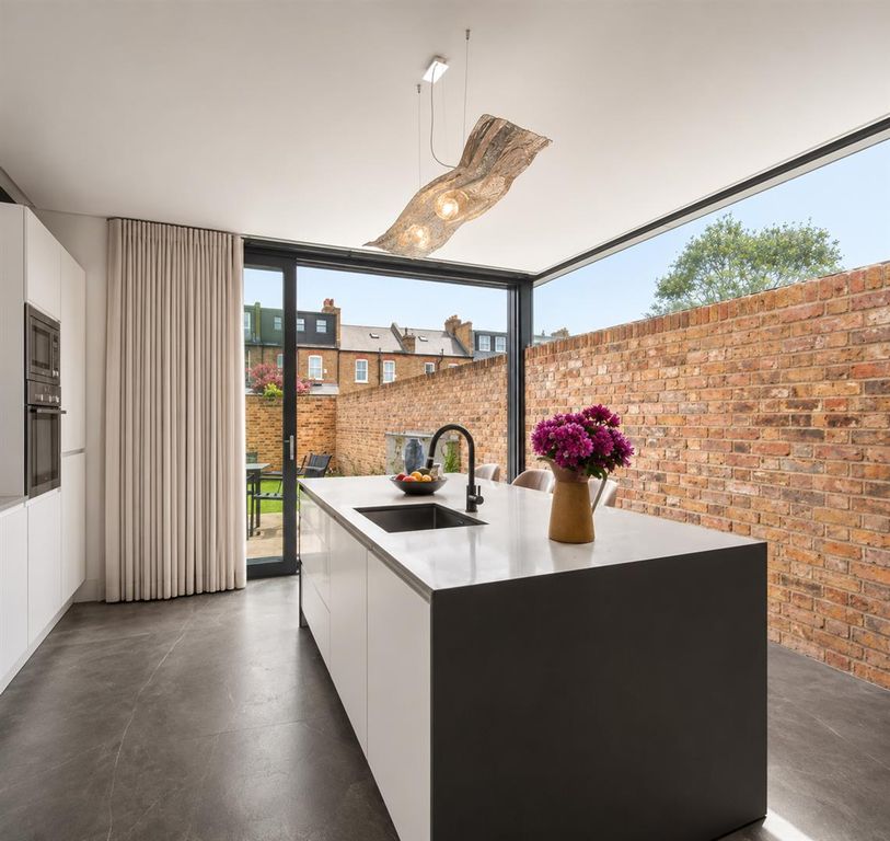 Property photo 3 of 18 B6254Ec8-8Fa6-4Cb3-817D-Ed43C5676C6B.Png