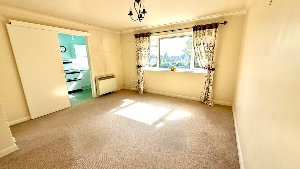 Property photo 3 of 8