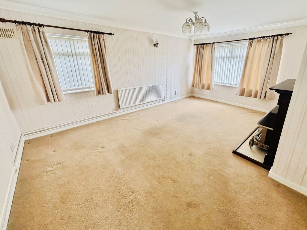 Property photo 2 of 14 Pbox-Img.Jpg