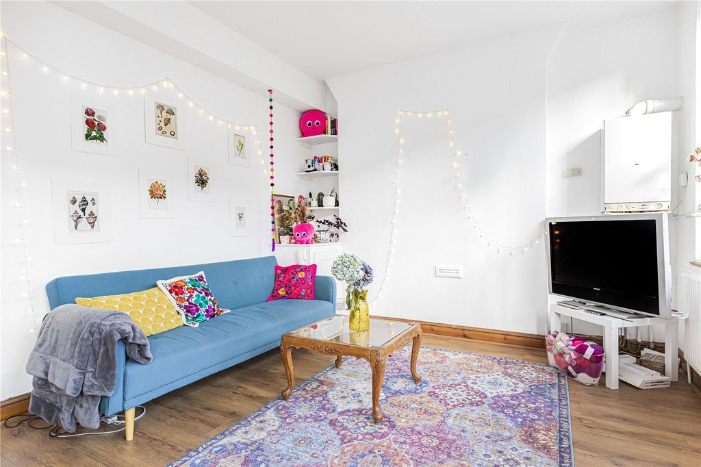 Property photo 3 of 16 3