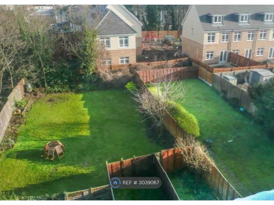 Property photo 2 of 11