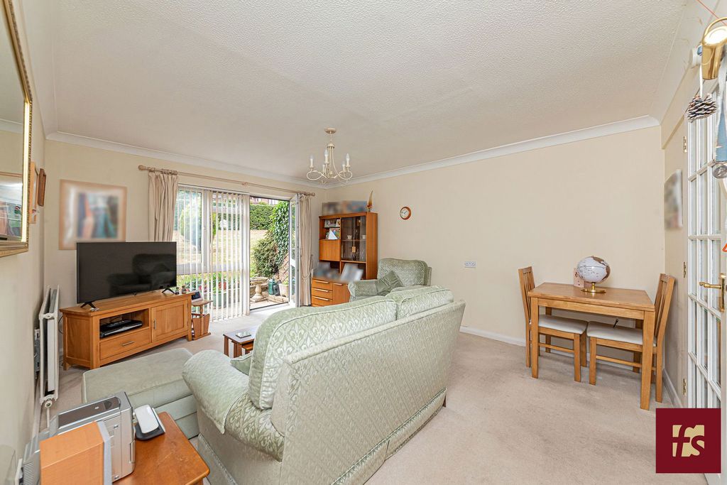 Property photo 3 of 11