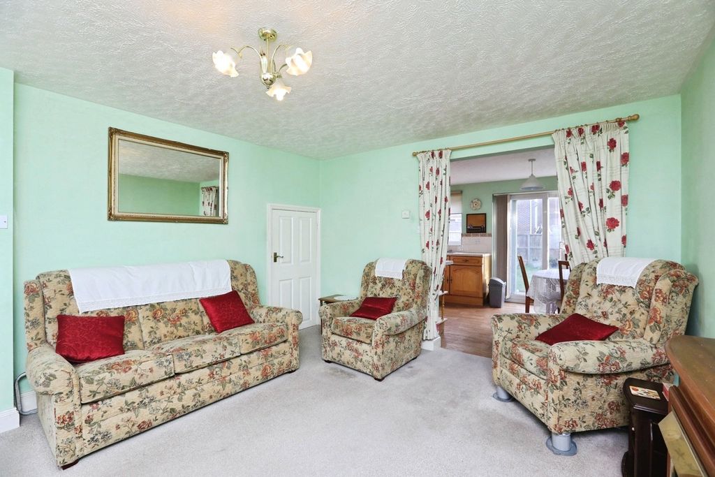 Property photo 2 of 34 Photo