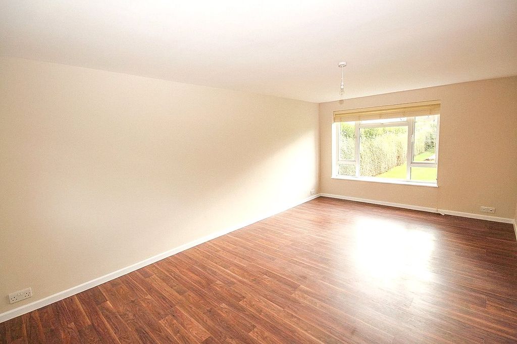 Property photo 3 of 13 Living Room