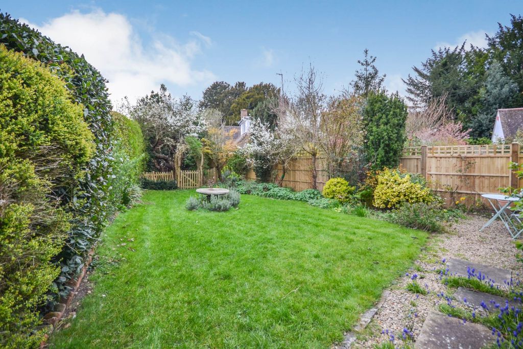 Property photo 2 of 23