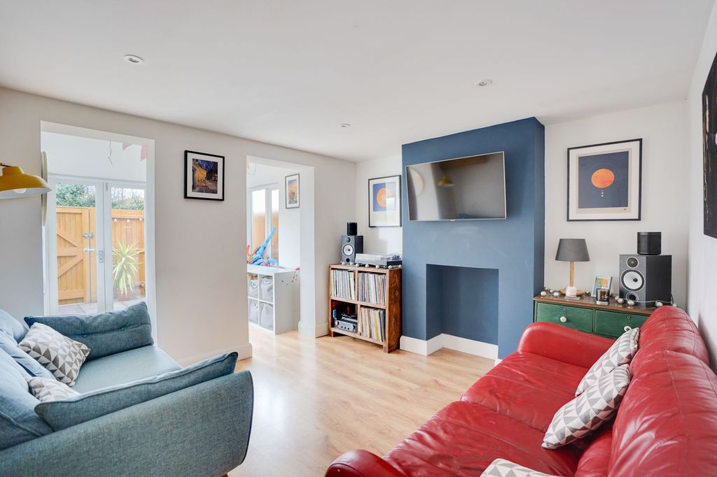 Property photo 3 of 15