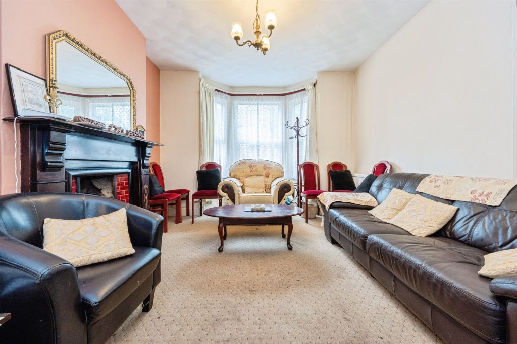Property photo 3 of 16