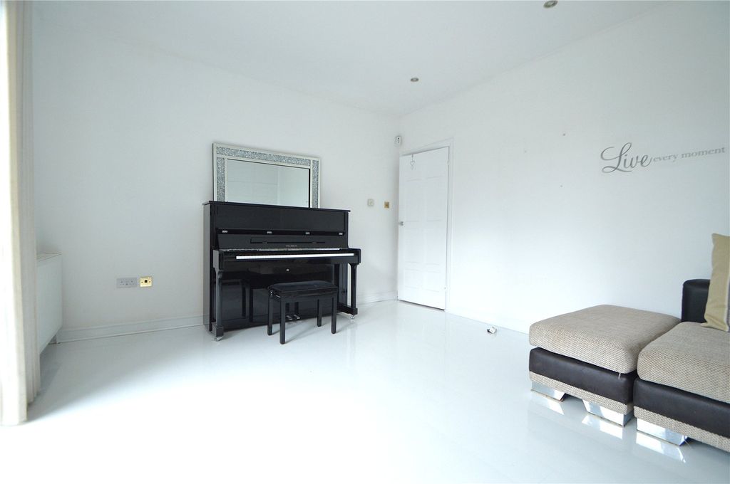 Property photo 3 of 24 Picture No. 10