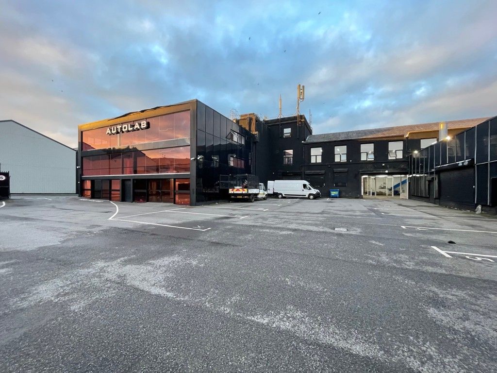 Property photo 1 of 13 Photo 5