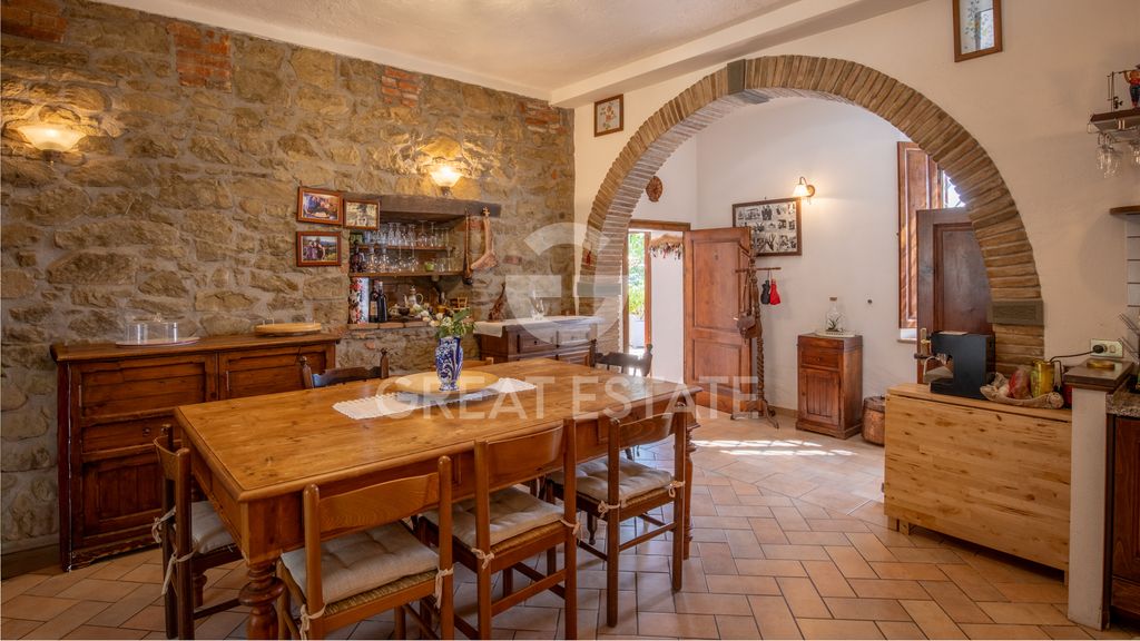 Property photo 2 of 50 Interiors