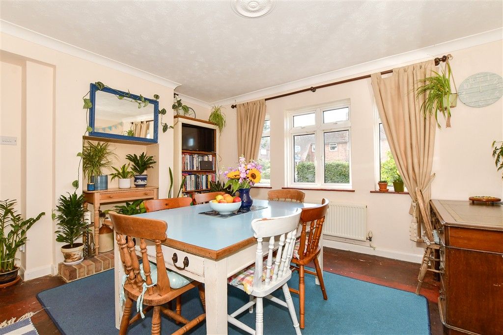 Property photo 3 of 14 Dining Room