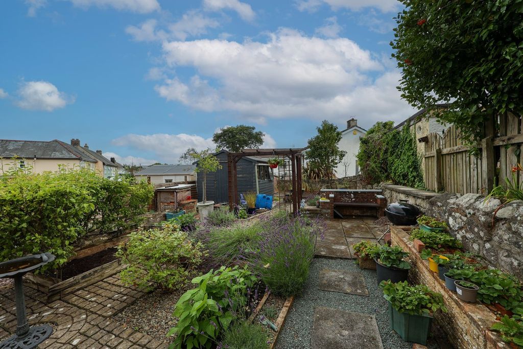 Property photo 2 of 14