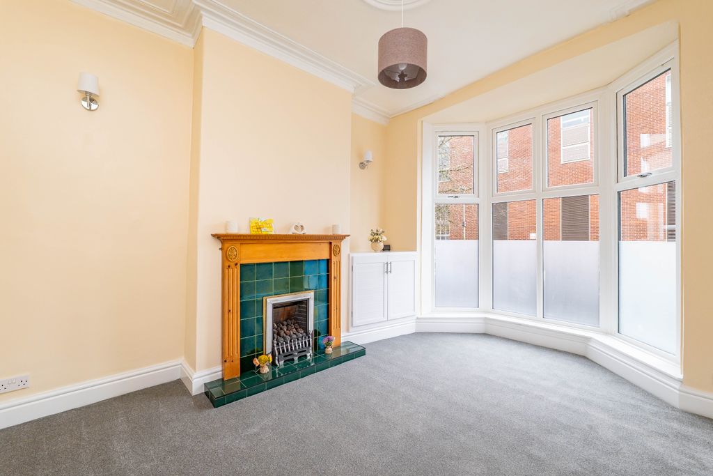 Property photo 2 of 10 Living Room