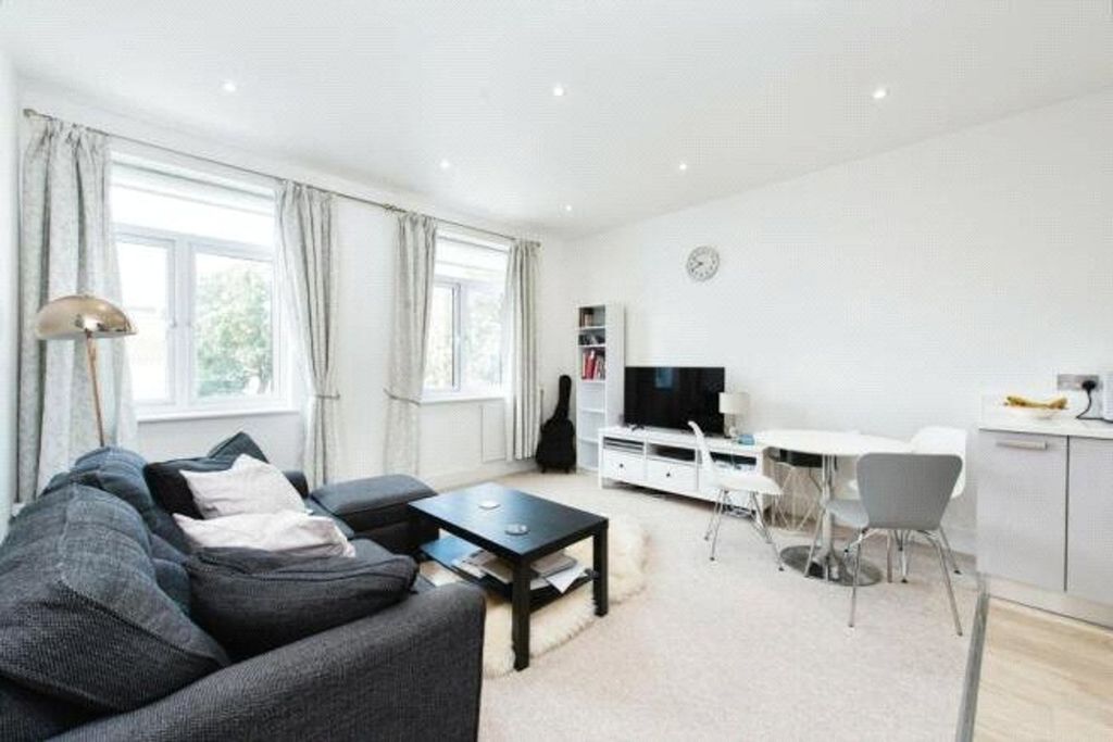 Property photo 3 of 12