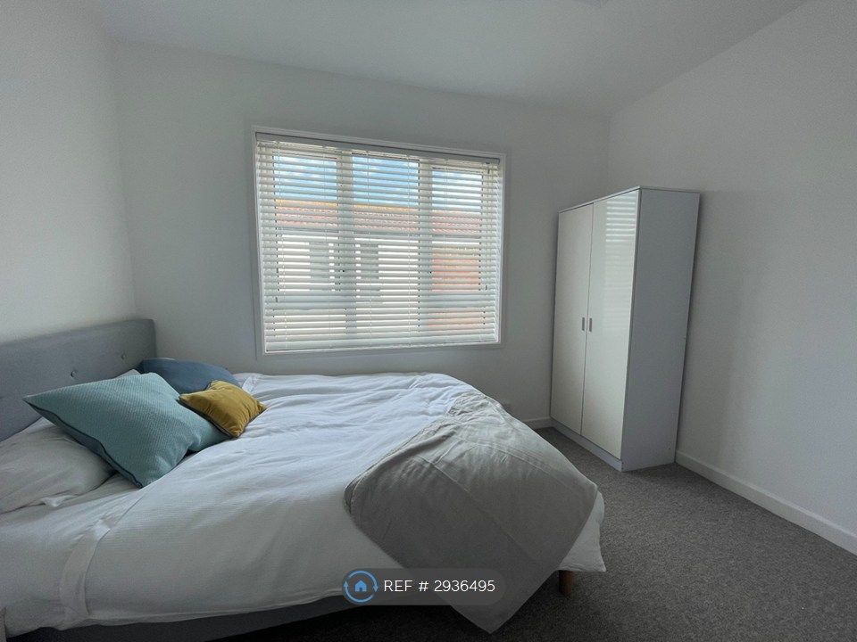 Property photo 2 of 7 Bedroom