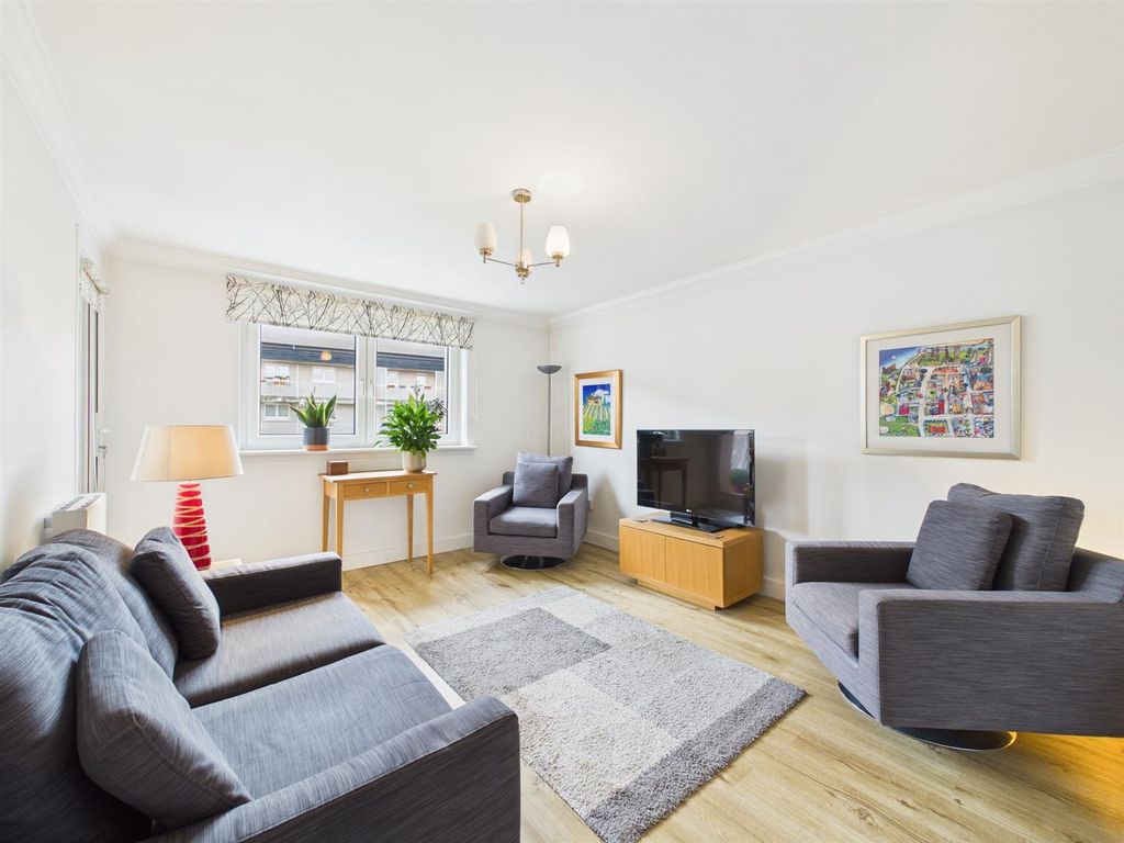 Property photo 2 of 19 Cam03782G0-Pr0298-Still028_Alt.Jpg