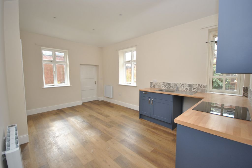 Property photo 3 of 9 Dsc_0207