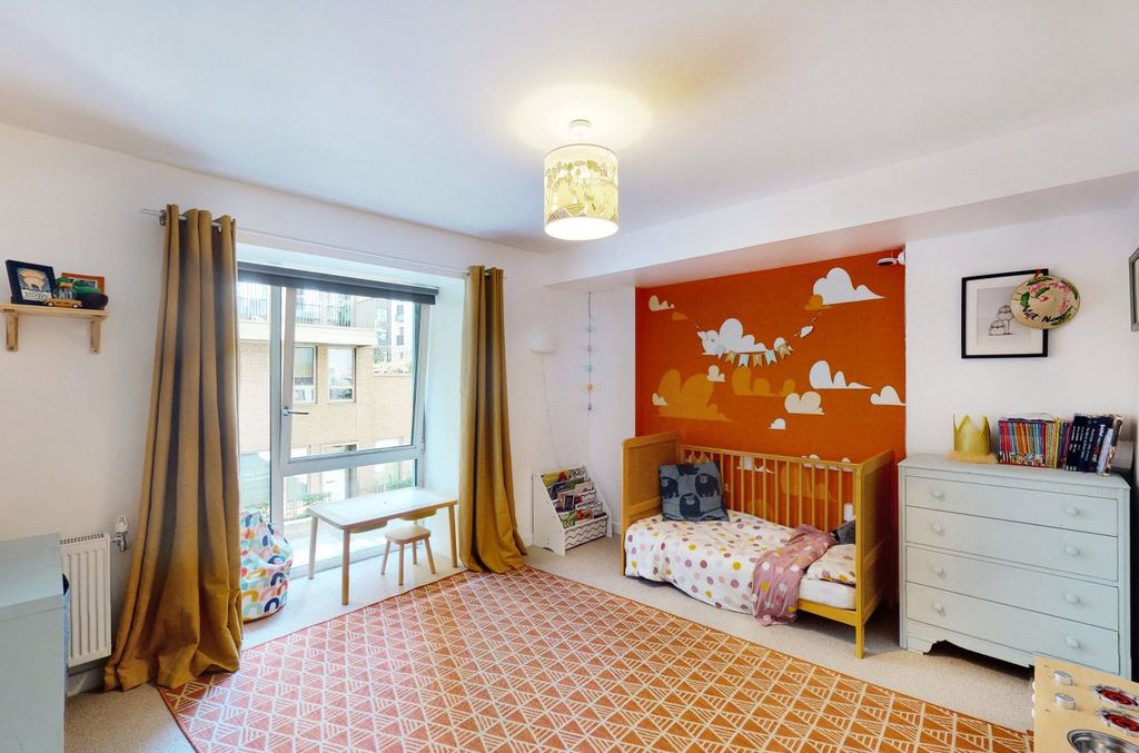 Property photo 1 of 15 Bedroom