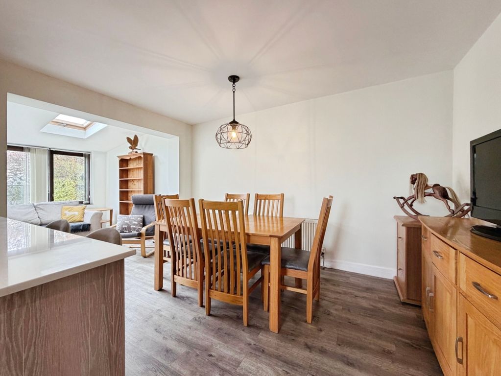 Property photo 3 of 13 Pbox-Img.Jpeg