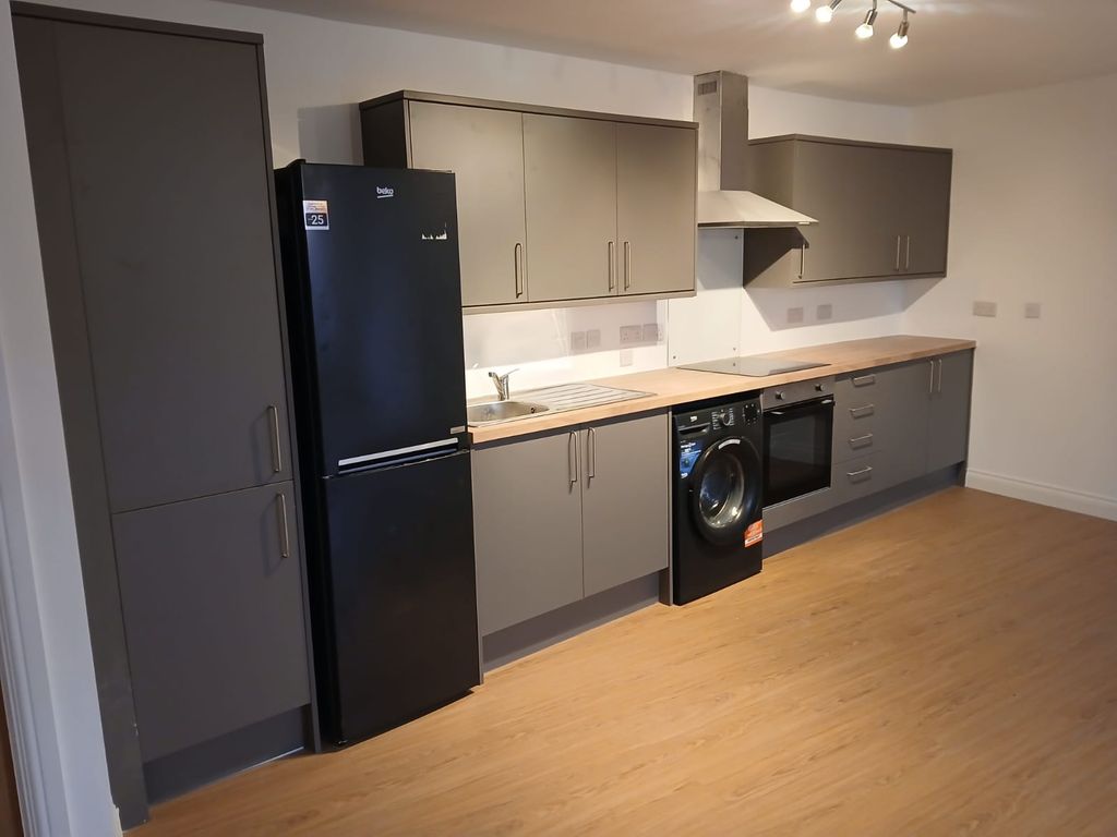 Property photo 1 of 4 Kitchen