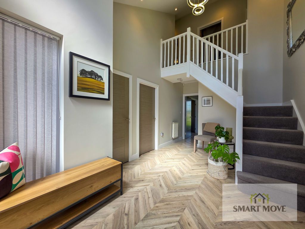 Property photo 3 of 40 Entrance Hall