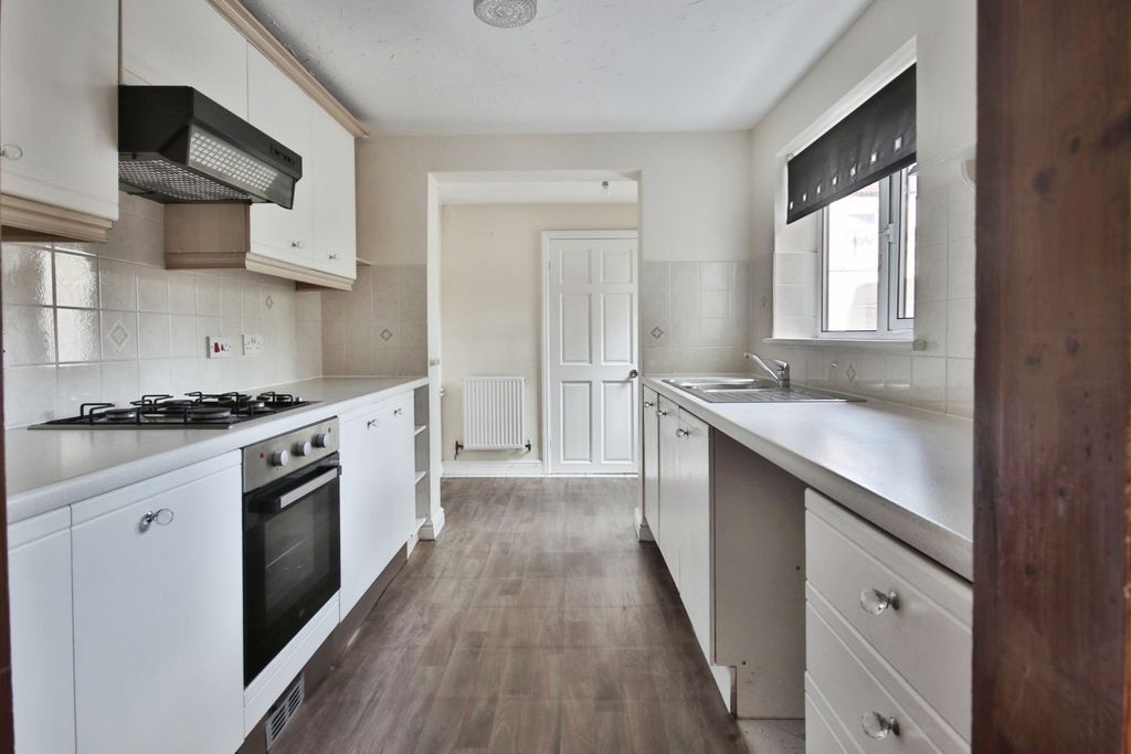 Property photo 3 of 15 4222224