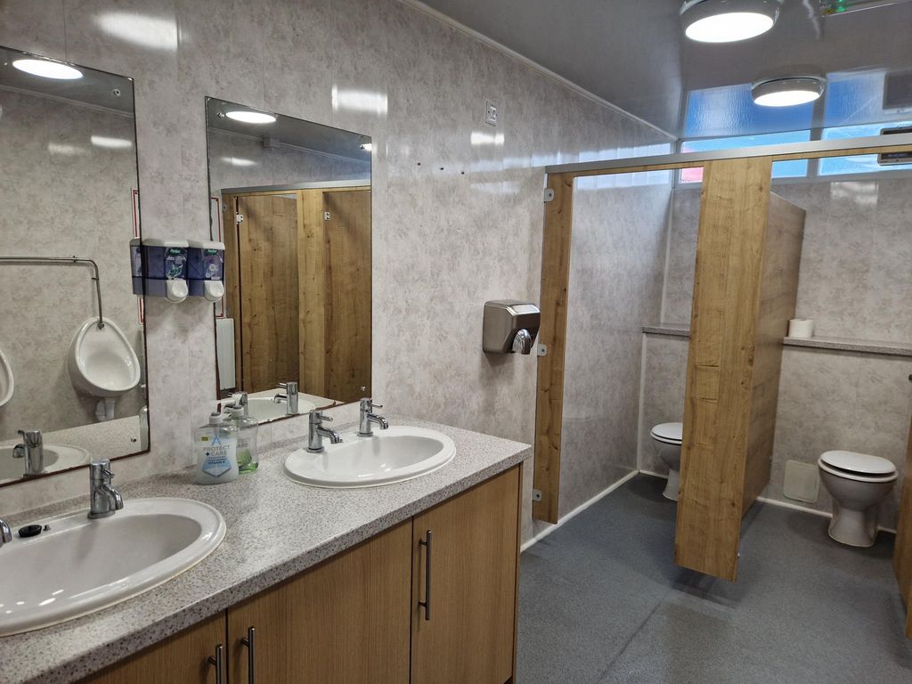 Property photo 3 of 5 Toilets