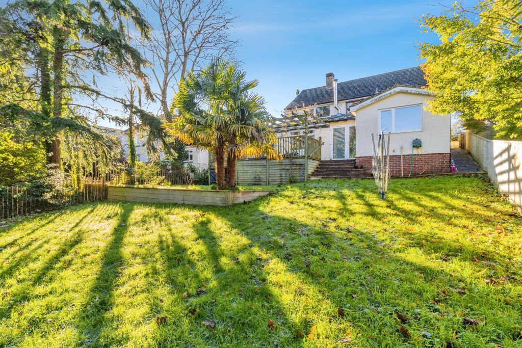 Property photo 2 of 20