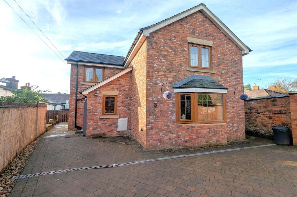 Property photo 1 of 16 (Main)