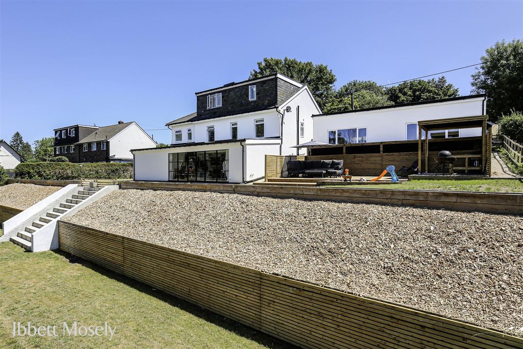 Property photo 1 of 23 42 Back.Jpg